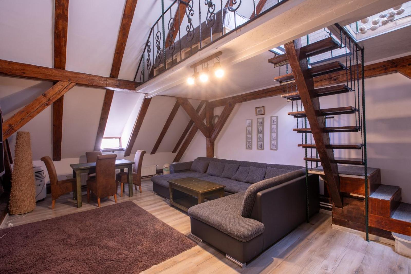 4 Rooms Piata Sfatului Braşov Dış mekan fotoğraf