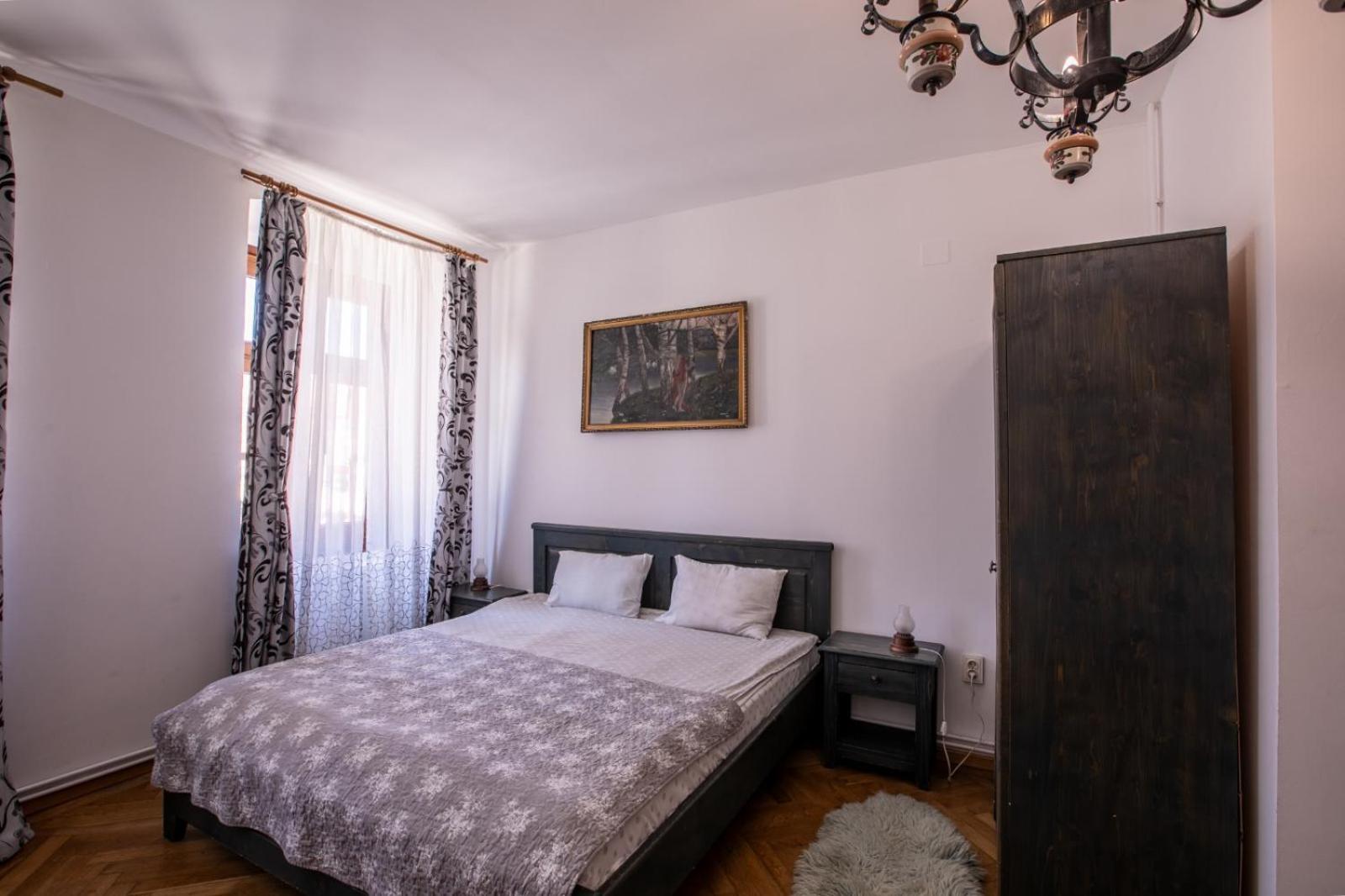 4 Rooms Piata Sfatului Braşov Dış mekan fotoğraf